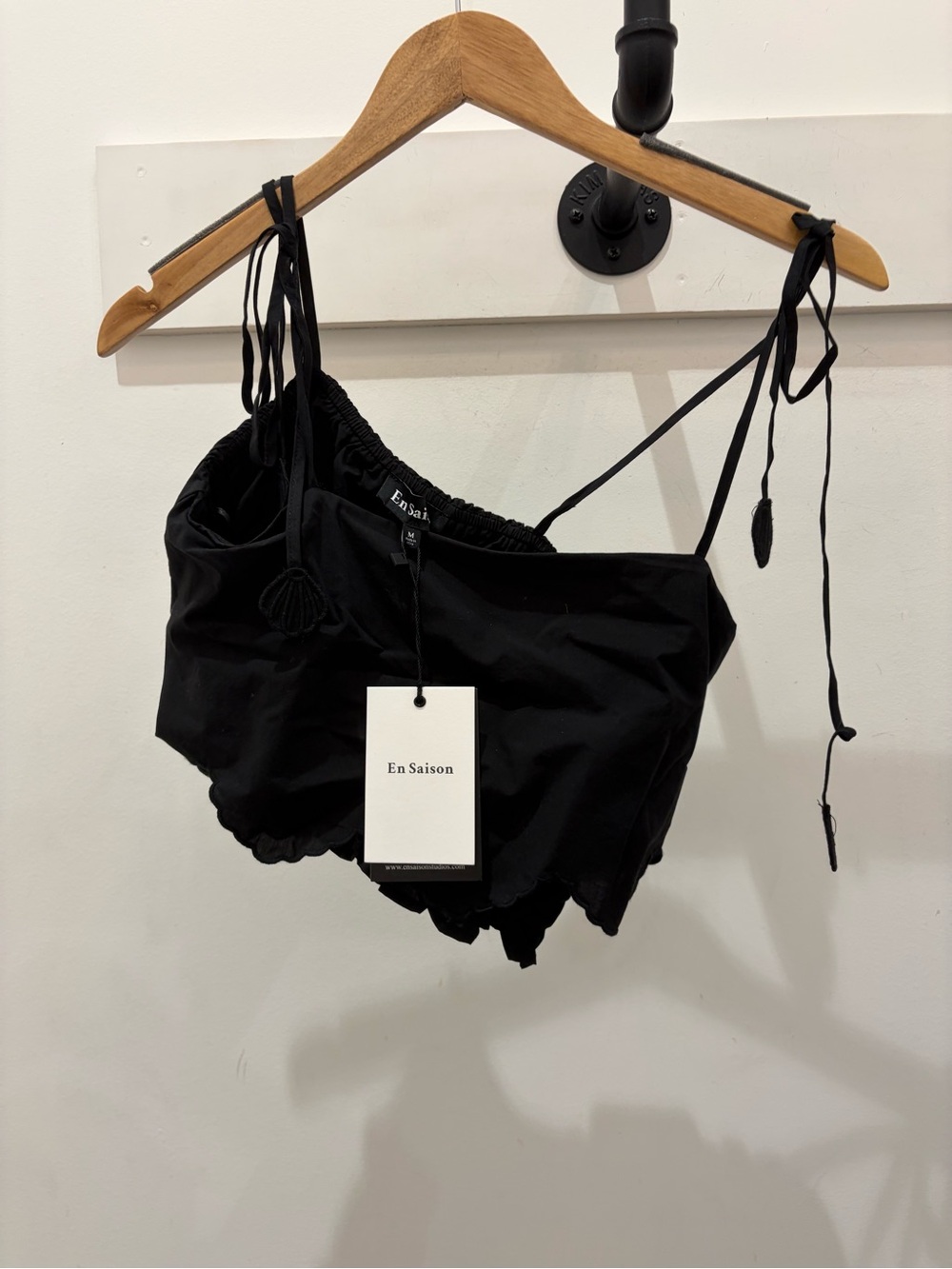 En Saison Black Tie-Shoulder Tank PM